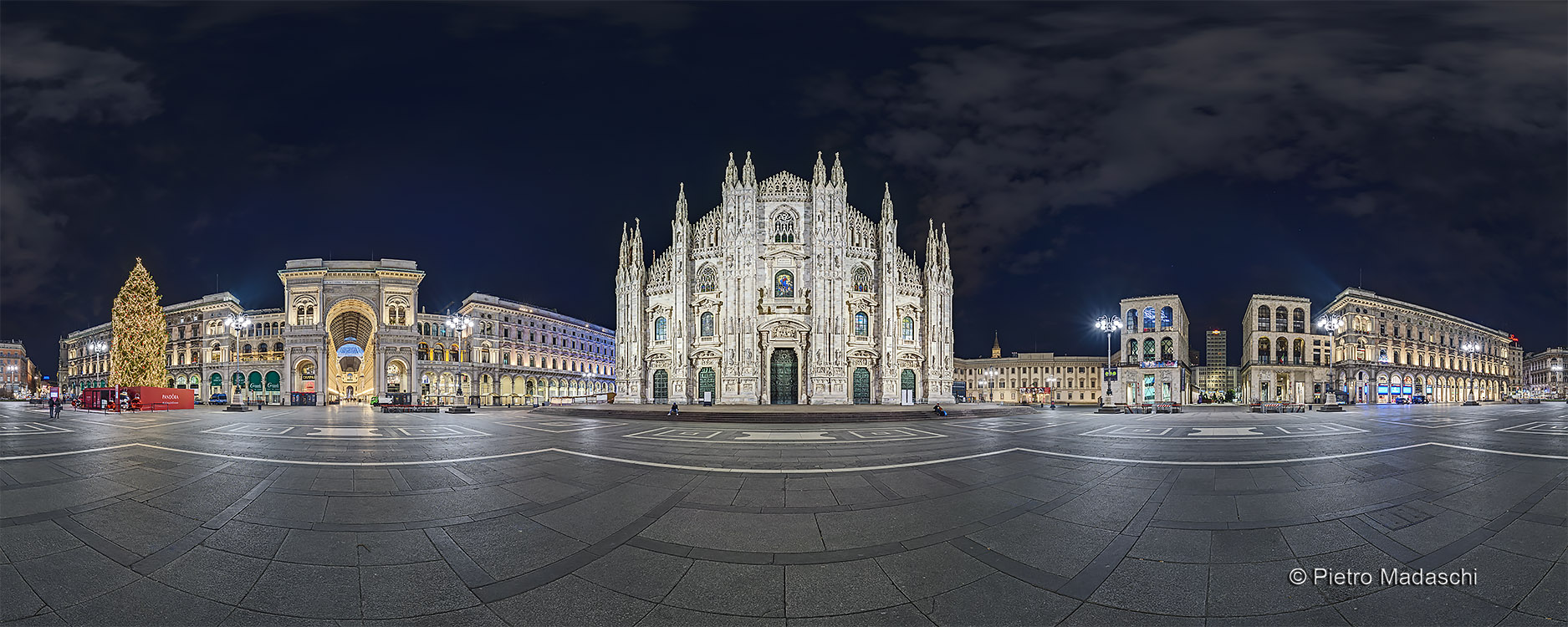 Piazza Duomo a Natale, Milano